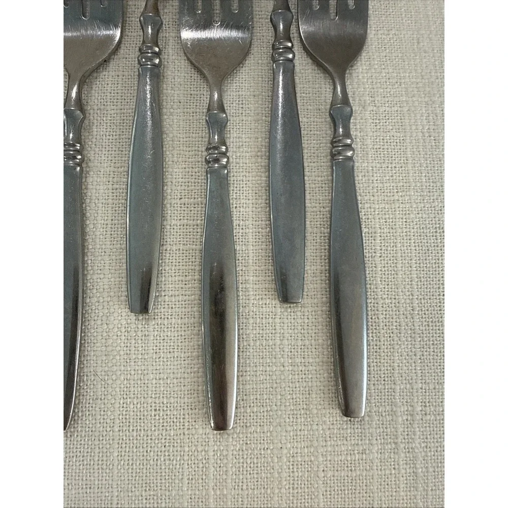 Reed &‎ Barton PERTH Stainless Flatware 7 Salad Forks 6 5/8